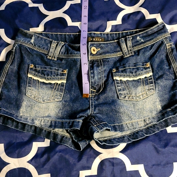 UK2LA - Super Cute Jean Shorts! - Picture 5 of 6